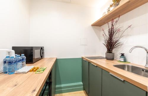 Strasbourg -Saint-Denis Apartment | Le Marais l 5BR & AC - Duplex Home in Paris