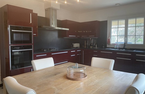 Roussas Villa | Le Mas de l'Alliance, 12 p. Air Con. with private pool, Country of Grignan