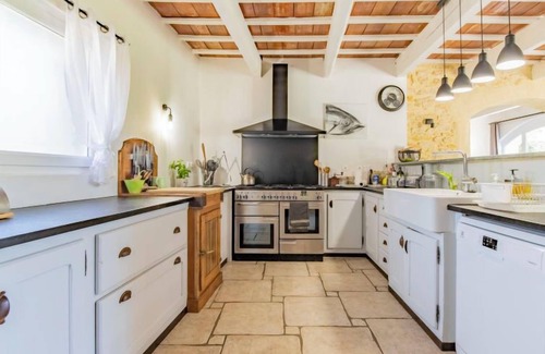 Uchaux House | Le Mas des Buis by Interhome