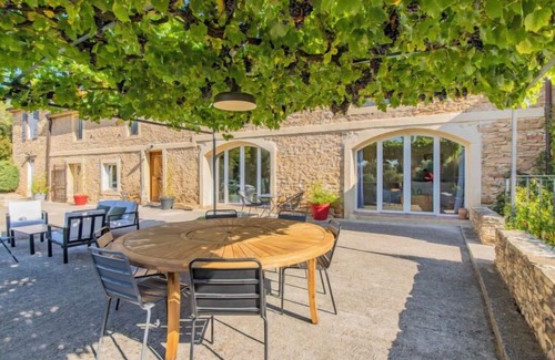 Uchaux House | Le Mas des Buis by Interhome