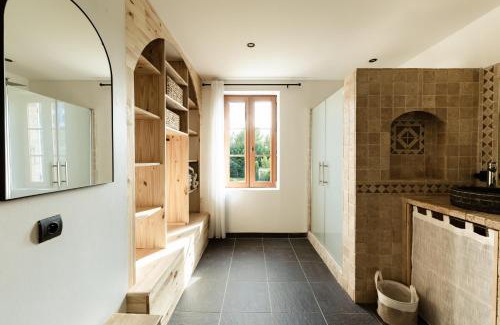 Loriol-sur-Drome House | Le Mas des deux Soleils