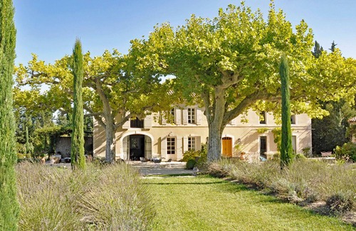St.-Remy-de-Provence House | Le Mas Louis-Rose - Air conditioning - Heated pool - 6 Bedrooms - 4sdb