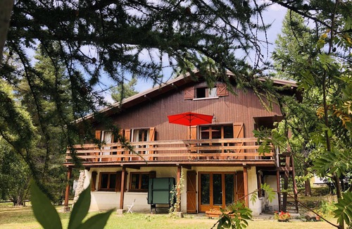 Le Serre Barbin Ski Chalet | Le Monetier Les Bains: chalet - Le Monétier les Bains