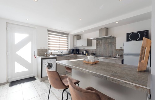 Bagneres-de-Bigorre Apartment | Le Montaigu – Bright apartment with view of Pic du Midi, nature and relaxation