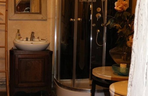 Vailhourles Bed & Breakfast | Le Moulin à Huile