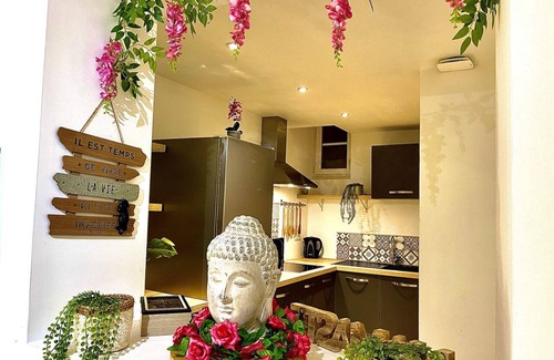 Salon-de-Provence Apartment | LE Namasté un Studio au Cœur du Centre Ville de Salon-de-provence