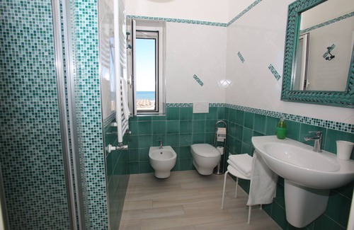 Margherita di Savoia Bed & Breakfast | Le Nereidi B&B