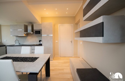 Salo Apartment | Le Nuove Rondini - Appartamento Viola
