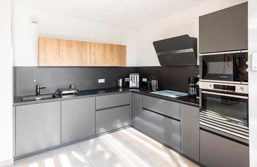Menton Apartment | Le Penthouse de 220m2 - Jacuzzi - 3 Parkings - Climatisation - Terrasse