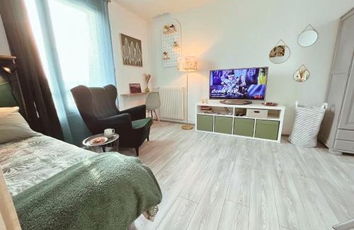 Petit Margny Apartment | Le Petit Margny - idéal pro & week-end - parking