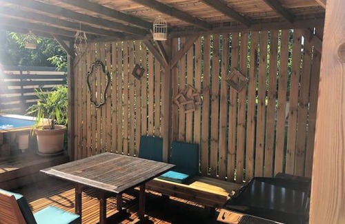 Sarlat-la-Caneda Ski Chalet | Le petit mas sud
