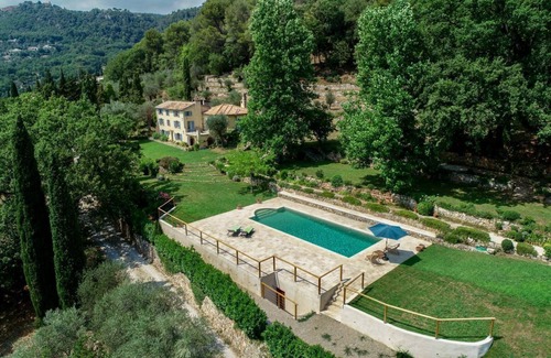 Cabris Villa | Le Petit Prince - Five Bedroom Villa, Sleeps 10