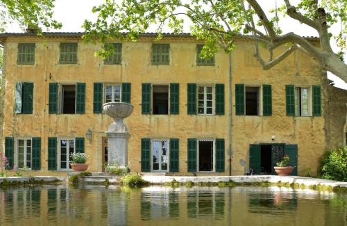 Montfort-sur-Argens House | Le petit robernier