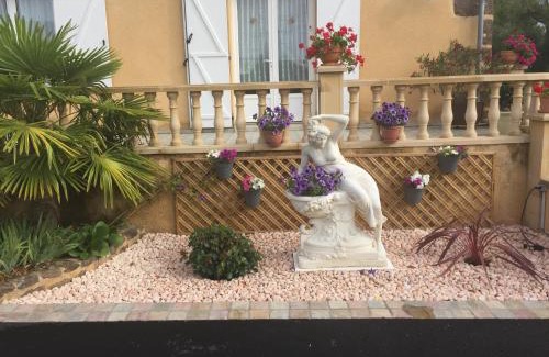 Moitron-sur-Sarthe Bed & Breakfast | Le Petitepinay Chambres et Gîte