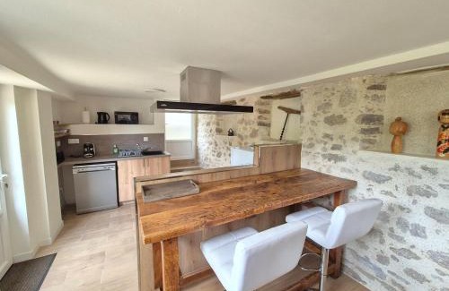 La Verrie Apartment | Le Pont Bas bord de rivière proche Puy du Fou