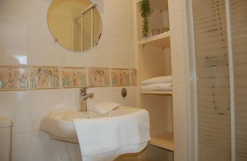 Bourbon-Lancy Bed & Breakfast | Le Pont de la Loire