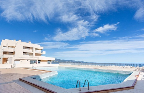 La Faviere Apartment | le Port de Bormes by Interhome