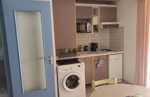 Le Pradet Apartment | LE PRADET VAR beautiful apartment near the beaches in residence + swimming pool