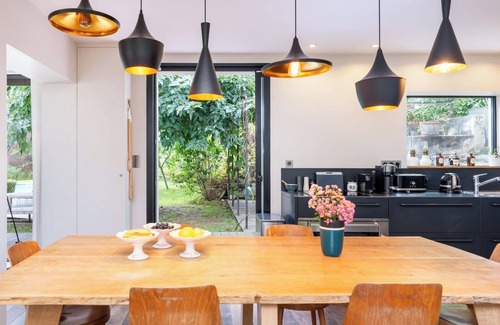 Saint-Cyr-au-Mont-d'Or Villa | Le Pressoir - Newly refurbished house with contemporary decoration
