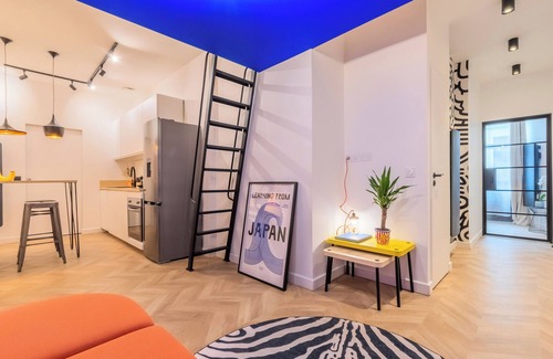 Saint-Quentin Apartment | Le Quatrième Mur: Modernity in the heart of the city (Balneotherapy, Sauna.)