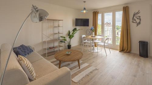 Troyes Apartment | Le Refuge 2 - Maréa - Hypercentre - 4 pers