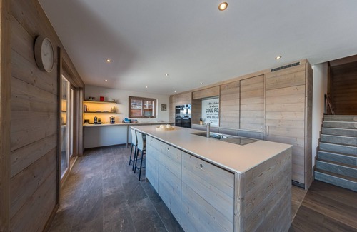 Saint-Pierre-de-Clages Apartment | Le Refuge 2 - Spa access