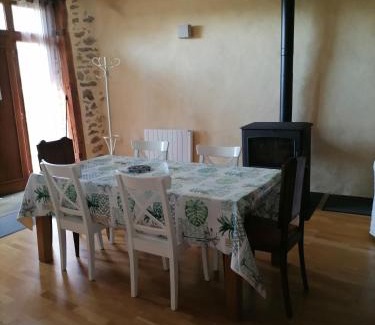 Anglards-de-Saint-Flour Apartment | Le Relais d'Anglards
