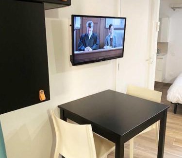 Antibes Old Town Apartment | Le rocher