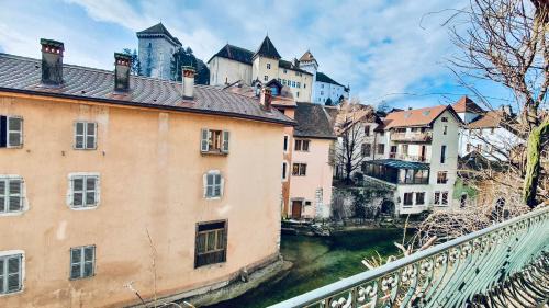 Annecy Old Town Apartment | Le Rousseau