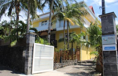 Saint-Benoit Apartment | LE RUBINJO Case fleurie