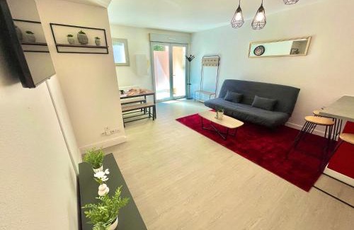 Lacroix-Falgarde Apartment | " Le Rubis " Terrasse - Wifi - Entrée Autonome