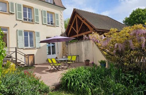 Saint-Prix Apartment | Le Saint Jacques - Gite 2 pièces indépendant vue sur Paris et jardin