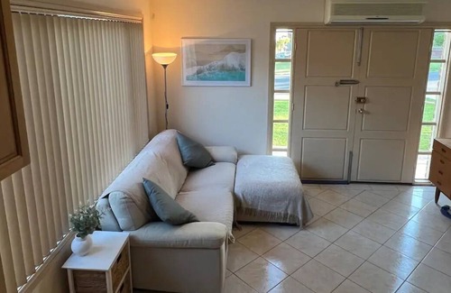 St. Georges Basin House | Le SHACK - Palm Beach - Full Wheelchair Access