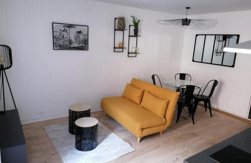 Fontainebleau Apartment | le studio by HOME FBL