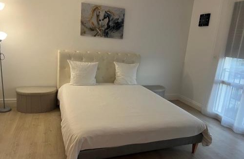 Adamville Apartment | Le Studio Calme et Moderne