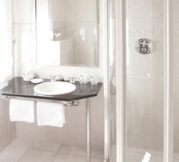 Neuhutten Hotel | Le Temple
