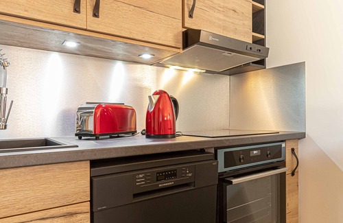 Termignon Apartment | Le Temps Suspendu "Chardon Bleu" - Relaxation Stay - Apartment 8 people