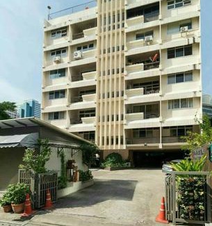 Embassy District Apartment | Le Vanvarothai Saladaeng Residence