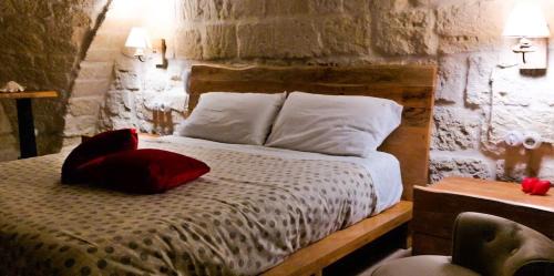 Manfredonia House | Le Vecchie Mura suite & room