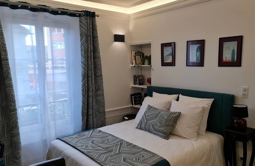 Troyes Apartment | Le Voyageur, romantic studio close to the historic center of Troyes