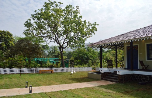 Alibaug House | Leaf Exotica Bungalow At Alibag