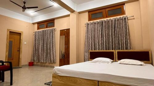 Sualkuchi Apartment | Leafyinn-Cosy getaway near ISBT!