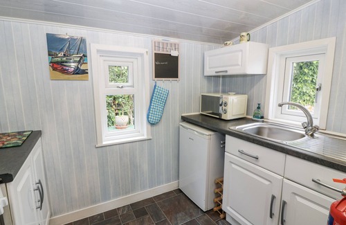 Maidens Cottage | LEARIG LODGE, romantic, country holiday cottage in Girvan
