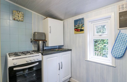 Maidens Cottage | LEARIG LODGE, romantic, country holiday cottage in Girvan