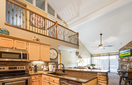 Osage Beach Condo | Ledges 4BR Condo - Top Floor by just 4 steps! Beach, Boat Docks, Pools, Wi-Fi!