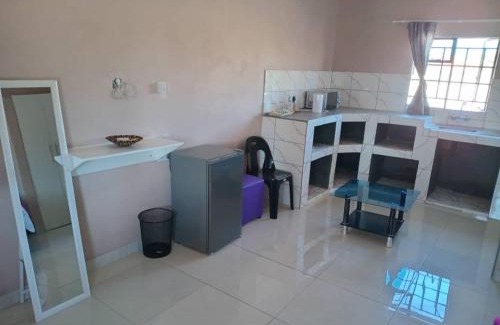 Maun House | Ledu's Get-Away Nest
