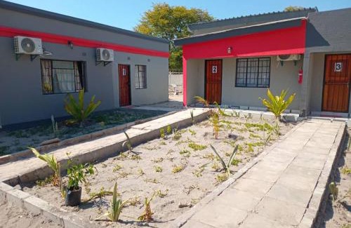 Maun House | Ledu's Get-Away Nest