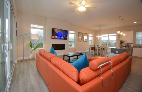 Marineland Acres House | Legasea Beachside Heated Swim Spa Fenced Yard