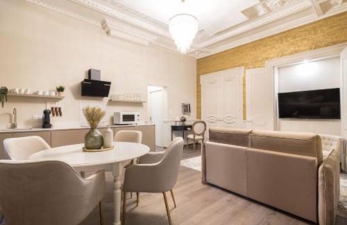 Macon Apartment | Legend Majestic - Parking Privé GRATUIT- Climatisation - Gare - Centre Ville - FIBRE
