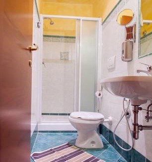 Rione XVIII Castro Pretorio Hostel | Legend R G
